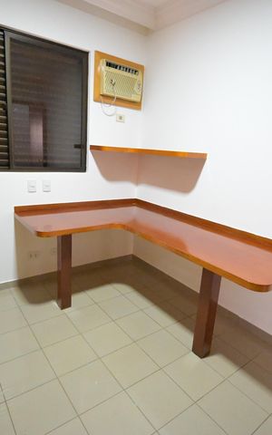 Apartamento para alugar com 171m², 6 quartos e 2 vagas