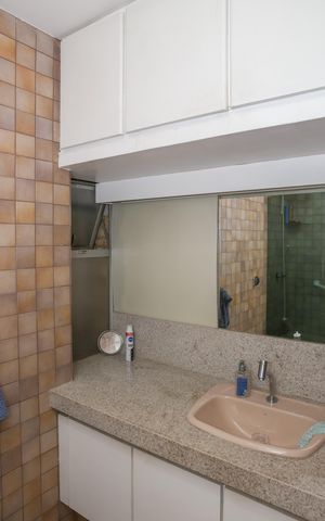 Apartamento à venda com 96m², 2 quartos e 1 vaga Apartamento à venda com 96m², 2 quartos e 1 vagaBanheiro