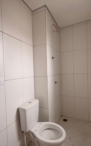 Apartamento para alugar com 122m², 2 quartos e 2 vagas Apartamento para alugar com 122m², 2 quartos e 2 vagasBanheiro da suíte 2