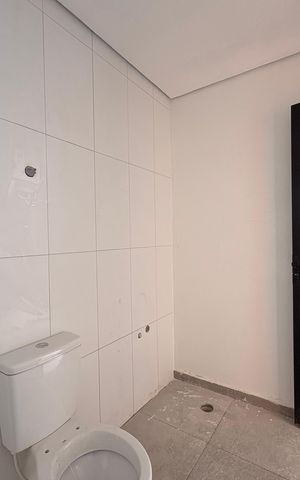 Apartamento para alugar com 122m², 2 quartos e 2 vagas Apartamento para alugar com 122m², 2 quartos e 2 vagasBanheiro