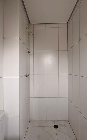 Apartamento para alugar com 122m², 2 quartos e 2 vagas Apartamento para alugar com 122m², 2 quartos e 2 vagasBanheiro da suíte 1