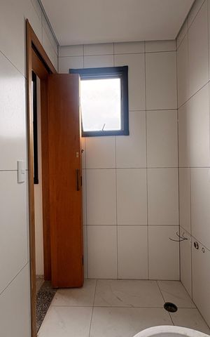Apartamento para alugar com 122m², 2 quartos e 2 vagas Apartamento para alugar com 122m², 2 quartos e 2 vagasBanheiro da suíte 1