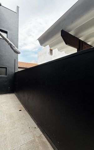 Apartamento para alugar com 105m², 2 quartos e 2 vagas Apartamento para alugar com 105m², 2 quartos e 2 vagasQuarto Varanda
