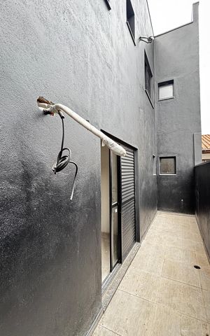 Apartamento para alugar com 105m², 2 quartos e 2 vagas Apartamento para alugar com 105m², 2 quartos e 2 vagasQuarto Varanda