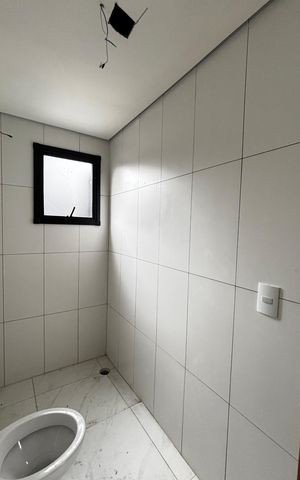 Apartamento para alugar com 105m², 2 quartos e 2 vagas Apartamento para alugar com 105m², 2 quartos e 2 vagasBanheiro da Suíte