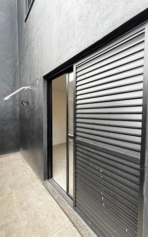 Apartamento para alugar com 105m², 2 quartos e 2 vagas Apartamento para alugar com 105m², 2 quartos e 2 vagasQuarto Varanda