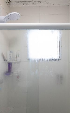 Casa de condomínio à venda com 150m², 3 quartos e 3 vagasBanheiro da Suíte 2