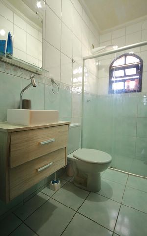 Casa à venda com 600m², 3 quartos e 6 vagasBanheiro Suíte 3