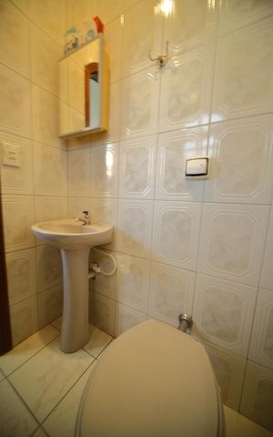 Casa à venda com 600m², 3 quartos e 6 vagasBanheiro de serviço