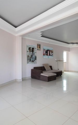 Casa para alugar com 964m², 5 quartos e 4 vagas Casa para alugar com 964m², 5 quartos e 4 vagasSala 2