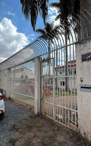 Casa para alugar com 964m², 5 quartos e 4 vagas Casa para alugar com 964m², 5 quartos e 4 vagasFachada