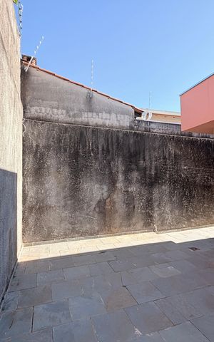 Casa à venda com 186m², 3 quartos e 5 vagasQuintal
