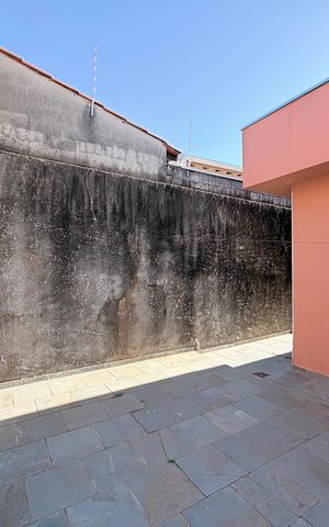 Casa à venda com 186m², 3 quartos e 5 vagasQuintal