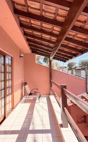 Casa à venda com 186m², 3 quartos e 5 vagasSacada