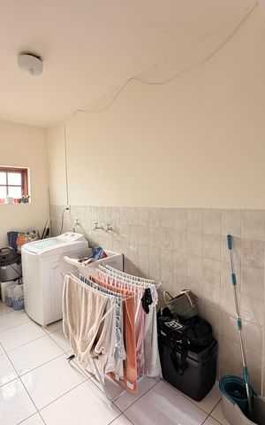 Casa à venda com 186m², 3 quartos e 5 vagasÁrea de Serviço