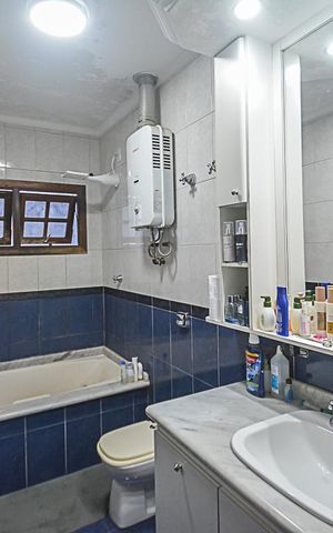 Casa à venda com 184m², 3 quartos e 3 vagas Casa à venda com 184m², 3 quartos e 3 vagasBanheiro da Suíte
