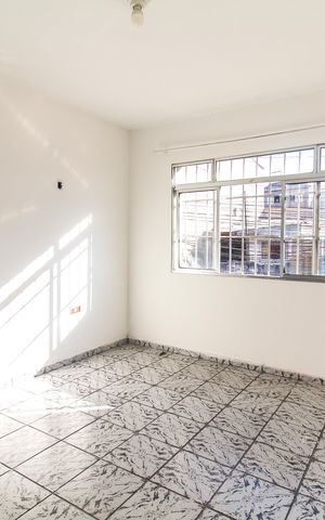 Casa para alugar com 250m², 2 quartos e sem vaga Casa para alugar com 250m², 2 quartos e sem vagaSala