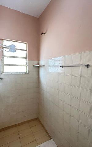 Casa para alugar com 38m², 1 quarto e sem vagaBanheiro social
