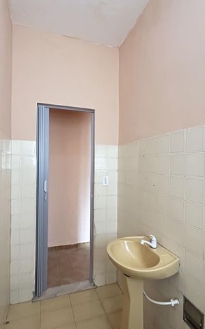 Casa para alugar com 38m², 1 quarto e sem vagaBanheiro social