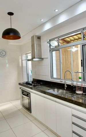 Apartamento à venda com 90m², 3 quartos e 2 vagas Apartamento à venda com 90m², 3 quartos e 2 vagasCozinha e Área de Serviço
