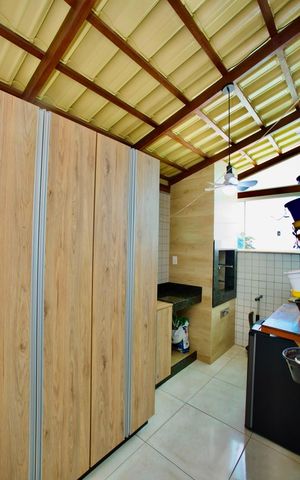 Apartamento à venda com 90m², 3 quartos e 2 vagas Apartamento à venda com 90m², 3 quartos e 2 vagasCozinha e Área de Serviço