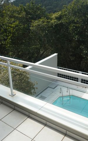 Casa de condomínio à venda com 427m², 3 quartos e 4 vagasSacada