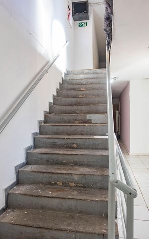 Apartamento para alugar com 45m², 2 quartos e 1 vaga Apartamento para alugar com 45m², 2 quartos e 1 vagaEscada