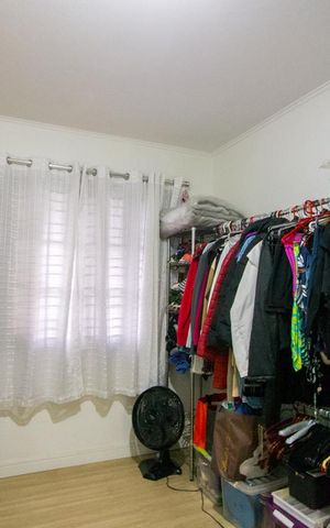 Casa à venda com 200m², 3 quartos e 3 vagas Casa à venda com 200m², 3 quartos e 3 vagasQuarto 2