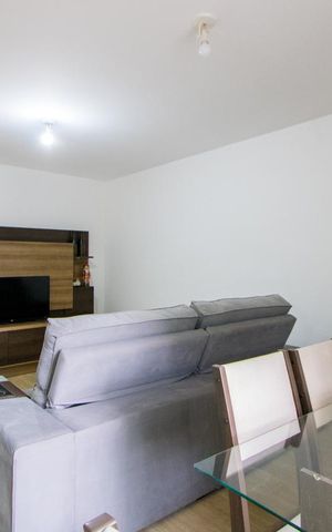 Casa à venda com 200m², 3 quartos e 3 vagas Casa à venda com 200m², 3 quartos e 3 vagasSala