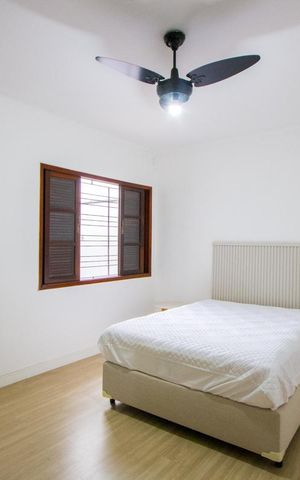 Casa à venda com 200m², 3 quartos e 3 vagas Casa à venda com 200m², 3 quartos e 3 vagasQuarto 1 - Suíte