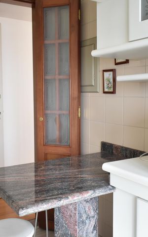 Apartamento à venda com 67m², 2 quartos e 1 vagaCozinha