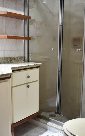 Apartamento à venda com 67m², 2 quartos e 1 vagaBanheiro Social