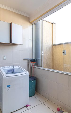 Casa à venda com 150m², 3 quartos e 4 vagas Casa à venda com 150m², 3 quartos e 4 vagasÁrea de Serviço