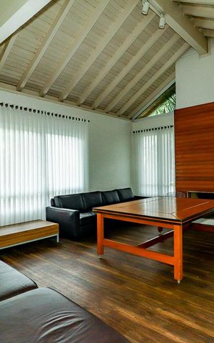 Casa de condomínio à venda com 218m², 3 quartos e 2 vagas Casa de condomínio à venda com 218m², 3 quartos e 2 vagasÁrea comum - Salão de festas