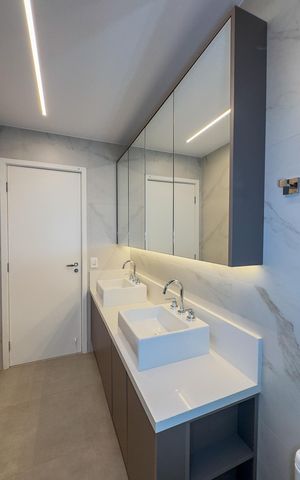 Apartamento para alugar com 167m², 3 quartos e 3 vagasBanheiro da Suíte 1