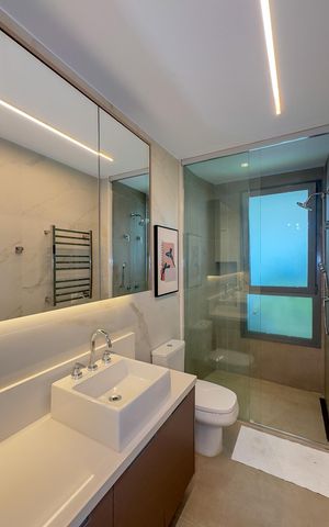 Apartamento para alugar com 167m², 3 quartos e 3 vagasBanheiro da Suíte 1