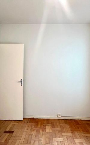 Casa à venda com 130m², 3 quartos e 4 vagas Casa à venda com 130m², 3 quartos e 4 vagasQuarto 1