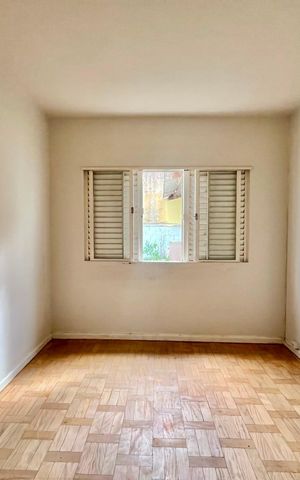 Casa à venda com 130m², 3 quartos e 4 vagas Casa à venda com 130m², 3 quartos e 4 vagasQuarto 2