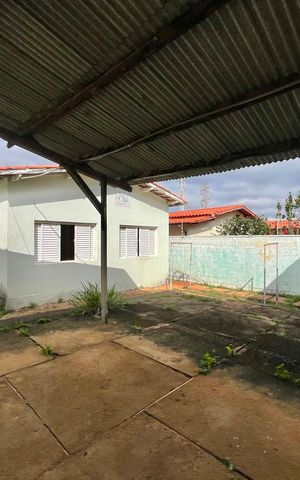 Casa à venda com 130m², 3 quartos e 4 vagas Casa à venda com 130m², 3 quartos e 4 vagasQuintal