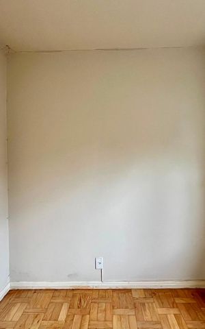 Casa à venda com 130m², 3 quartos e 4 vagas Casa à venda com 130m², 3 quartos e 4 vagasQuarto 3