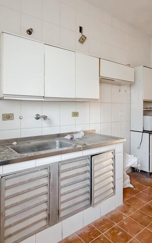 Apartamento para alugar com 120m², 4 quartos e 1 vaga Apartamento para alugar com 120m², 4 quartos e 1 vagaCozinha