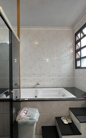Casa para alugar com 514m², 7 quartos e 4 vagas Casa para alugar com 514m², 7 quartos e 4 vagasBanheiro da suíte 5