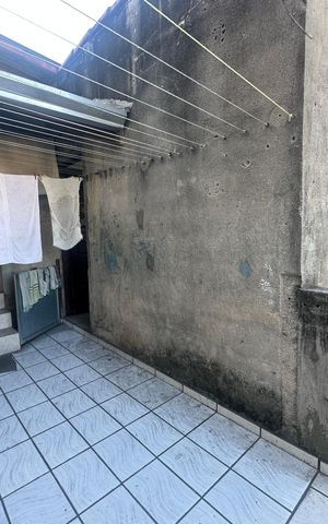 Casa à venda com 280m², 2 quartos e 2 vagasVaranda