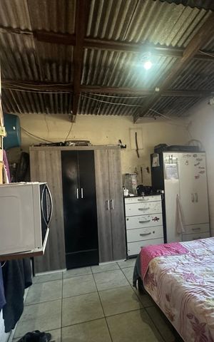 Casa à venda com 280m², 2 quartos e 2 vagasQuarto 2