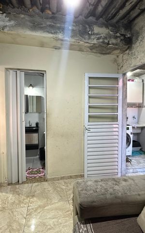 Casa à venda com 280m², 2 quartos e 2 vagasSala