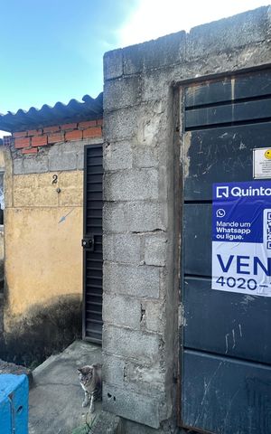 Casa à venda com 280m², 2 quartos e 2 vagasFachada
