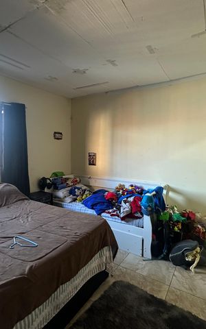 Casa à venda com 280m², 2 quartos e 2 vagasQuarto 1
