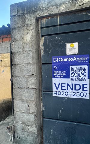 Casa à venda com 280m², 2 quartos e 2 vagasFachada