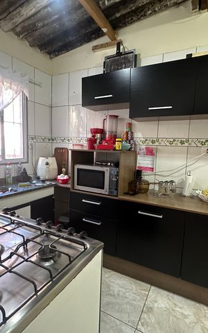 Casa à venda com 280m², 2 quartos e 2 vagasCozinha