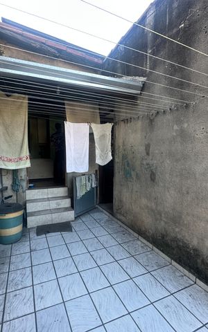 Casa à venda com 280m², 2 quartos e 2 vagasVaranda